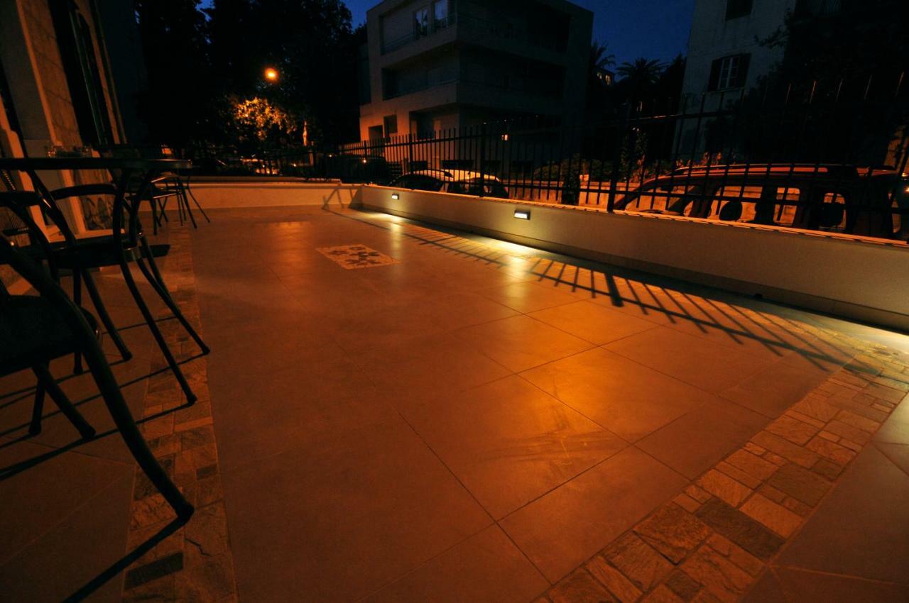Studio Apartment Dzapo สปลิท ภายนอก รูปภาพ