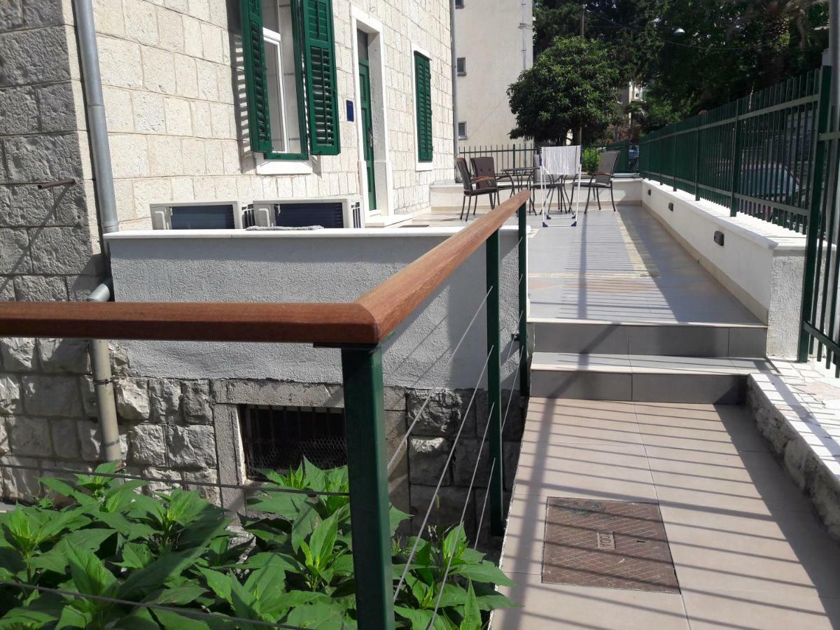 Studio Apartment Dzapo สปลิท ภายนอก รูปภาพ