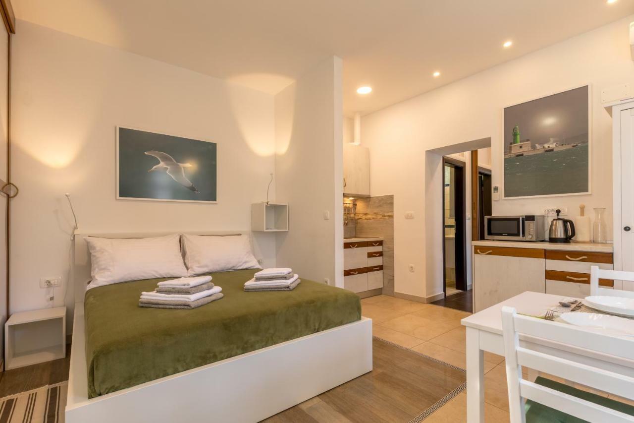 Studio Apartment Dzapo สปลิท ภายนอก รูปภาพ